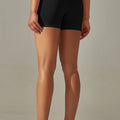 AirMotion Scrunch Shorts – Black