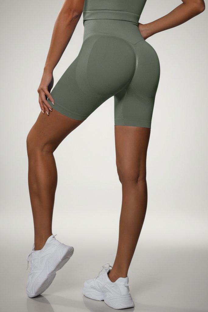 BodyCurve Scrunch Shorts LightGrey
