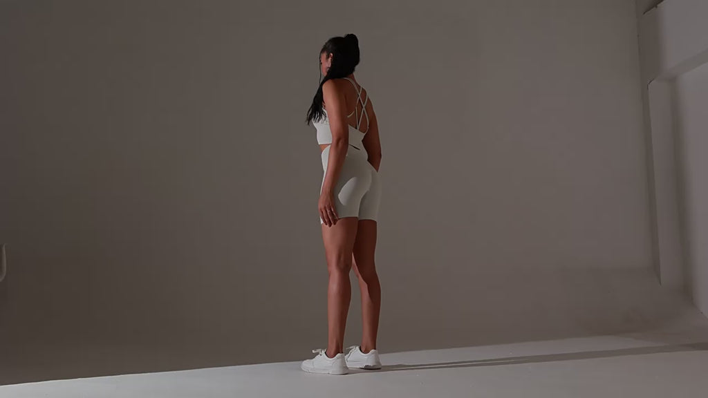 "Video af sorte seamless shorts – visning i bevægelse og pasform"


